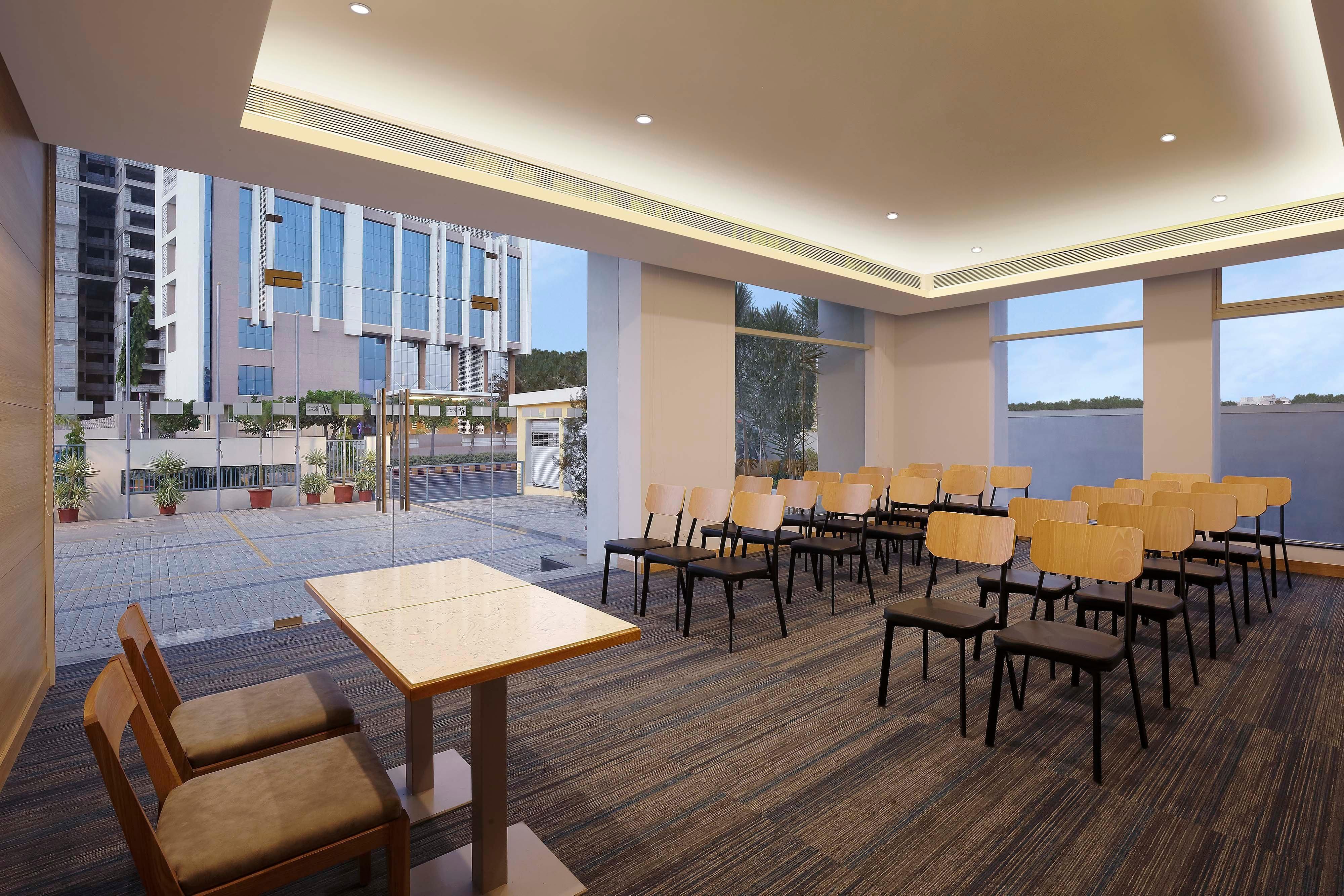 Holiday Inn Express Nashik Indira Nagar By Ihg Luaran gambar